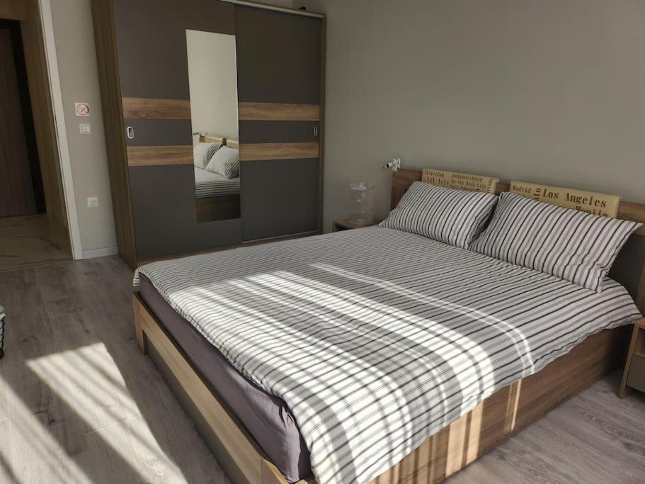 Harmony Apartment Varna Bagian luar foto